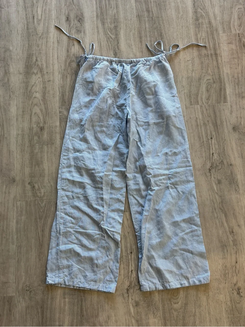 NWOT Aritzia Artisan Pant - Cruiselinen stripe white/cornflower blue size small
